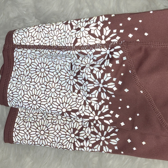 Fabletics leggings. - Picture 2 of 3